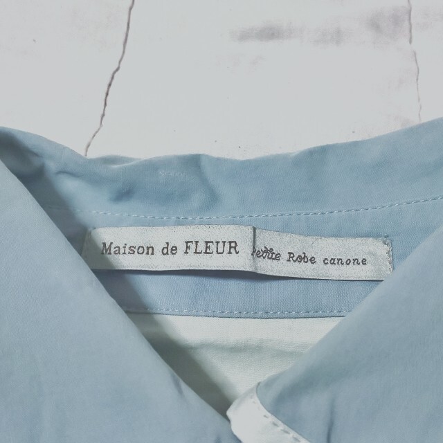 Maison de FLEUR(メゾンドフルール)のMaison de FLEUR Petite Robe canone袖切り替え レディースのトップス(シャツ/ブラウス(長袖/七分))の商品写真