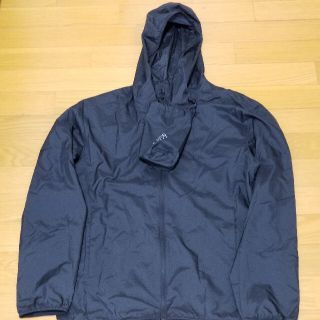 ユニクロ(UNIQLO)のpocketable parka 黒 m men uniqlo(マウンテンパーカー)