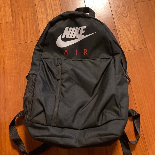 NIKE(ナイキ)の最終価格●NIKE リュック　美品 メンズのバッグ(バッグパック/リュック)の商品写真