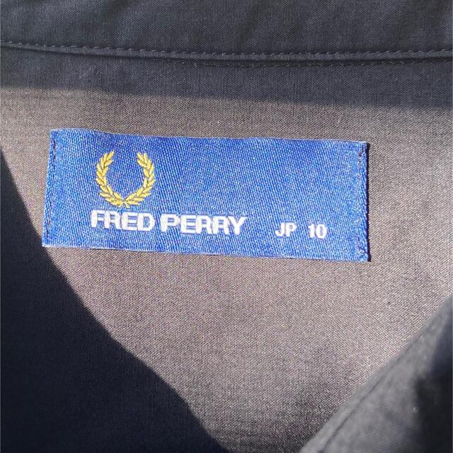 FRED PERRY(フレッドペリー)の専用✴︎ FRED PERRY /フレッドベリー　 長シャツ レディースのトップス(シャツ/ブラウス(長袖/七分))の商品写真