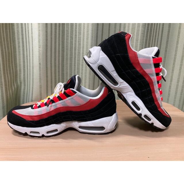 NIKE(ナイキ)のNIKE AIR MAX 95 ESSENTIAL  28cm エアーマックス メンズの靴/シューズ(スニーカー)の商品写真