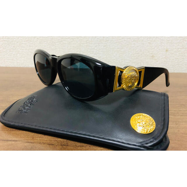 VERSACE/ジャンニヴェルサーチ　サングラス　メデューサ　ゴールド　ブラックサングラス/メガネ