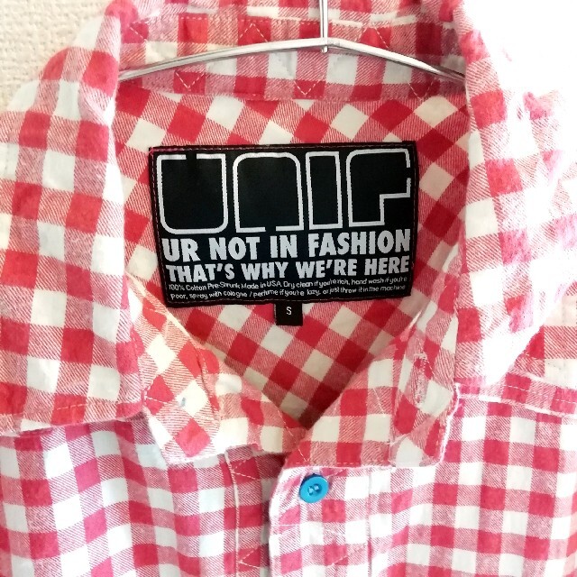 UNIF(ユニフ)のUNIF チェックシャツ 赤 レッド ボタンシャツ ネルシャツ S ユニセックス メンズのトップス(シャツ)の商品写真