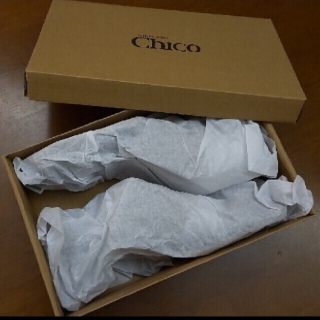 who's who Chico(フーズフーチコ)のてぃな様専用✨ レディースの靴/シューズ(サンダル)の商品写真