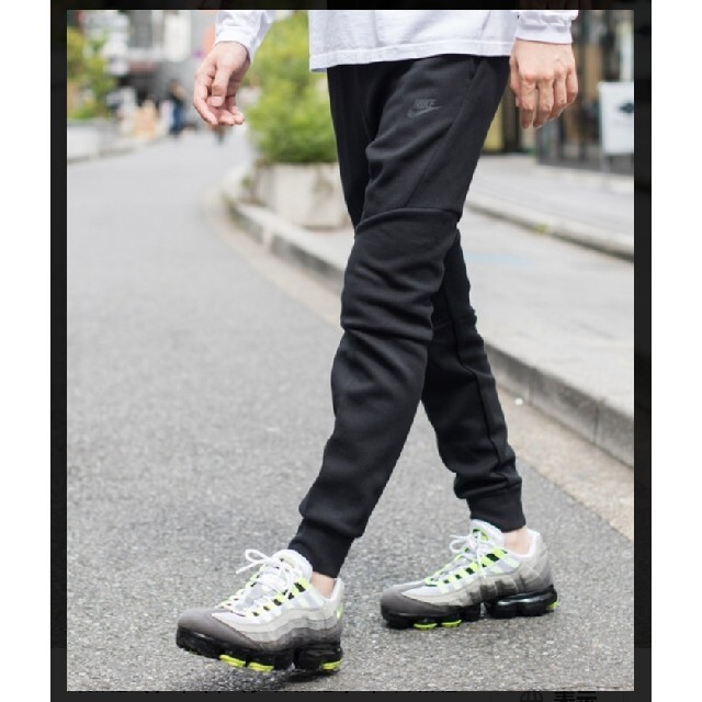 NIKE(ナイキ)のNIKE TECH FLEECE JOGGER PANT新品 2XL ナイキテッ メンズのパンツ(その他)の商品写真