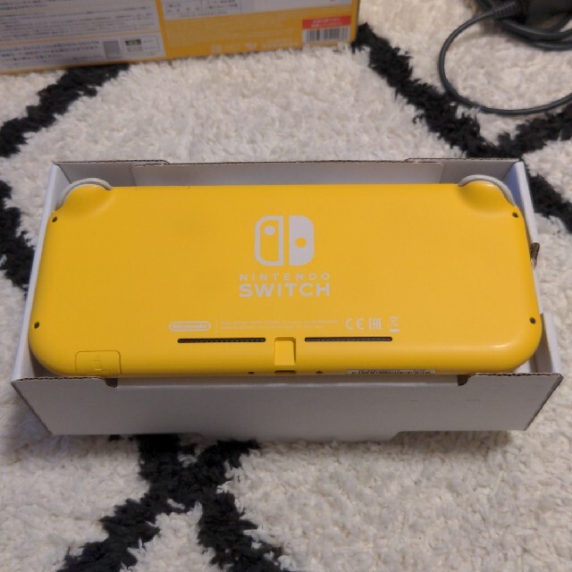 Nintendo Switch Lite イエロー