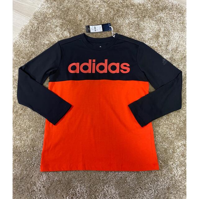 adidas(アディダス)の新品！アディダス　adidas トップス　サイズ150 キッズ/ベビー/マタニティのキッズ服男の子用(90cm~)(パンツ/スパッツ)の商品写真