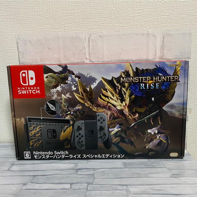 Nintendo Switch(ニンテンドースイッチ)の【美品】Nintendo Switch モンスターハンターライズ 初期化済み エンタメ/ホビーのゲームソフト/ゲーム機本体(家庭用ゲーム機本体)の商品写真