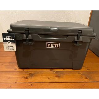 YETI】イエティ クーラーボックス TUNDRA 45 チャコールの通販|ラクマ