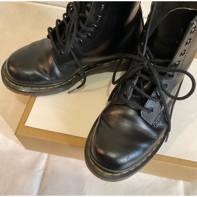 Dr.Martens(ドクターマーチン)のドクターマーチン 8ホール ブーツ レディースの靴/シューズ(ブーツ)の商品写真