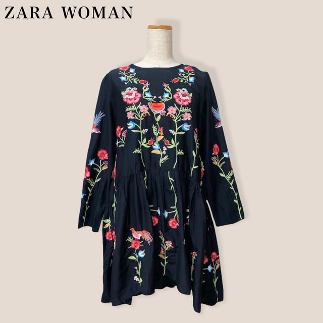 ZARA(ザラ)のsale【ZARA WOMAN】刺繍ワンピース　ザラ　ブラック レディースのワンピース(ひざ丈ワンピース)の商品写真