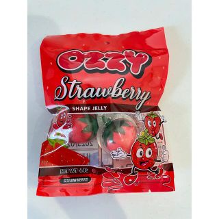 カルディ(KALDI)のいちごグミ　ozzy 正規品　未開封(菓子/デザート)