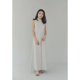 ノーブル(Noble)のL'Or Box pleats Knit Dress アイボリー(ロングワンピース/マキシワンピース)