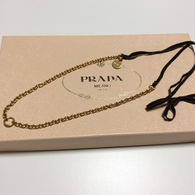 PRADA(プラダ)のプラダ ゴールドネックレス レディースのアクセサリー(ネックレス)の商品写真