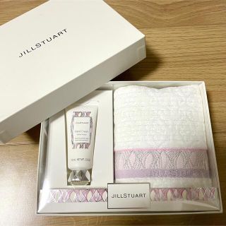 ジルスチュアート(JILLSTUART)のJILLSTUART タオルハンカチ＆ハンドクリームセット(ハンドクリーム)