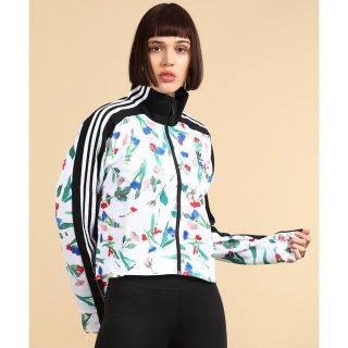 アディダス(adidas)の《adidas originals》オールオーバープリントトラックジャケット(ブルゾン)