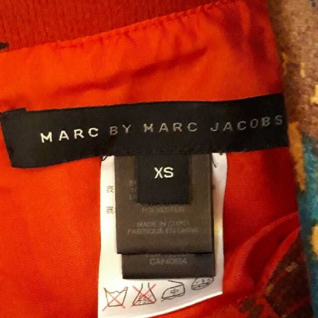 MARC BY MARC JACOBS(マークバイマークジェイコブス)のMARC BY MARCJACOBS パフスリーブチェック柄 リボントップス 赤 レディースのトップス(シャツ/ブラウス(半袖/袖なし))の商品写真