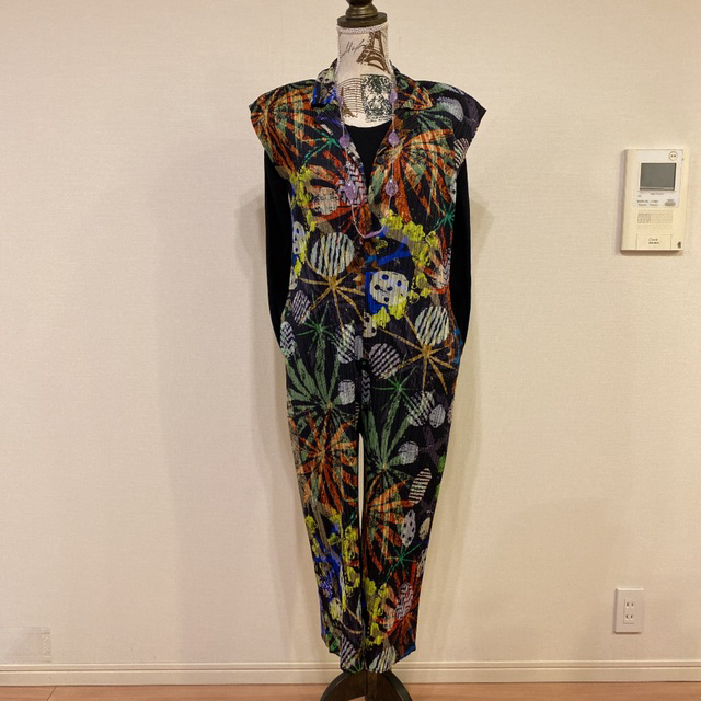 PLEATS PLEASE ISSEY MIYAKE - 春セール イッセイミヤケ PLEATS PLEASE ISSEY MIYAKE - 春セール イッセイミヤケ