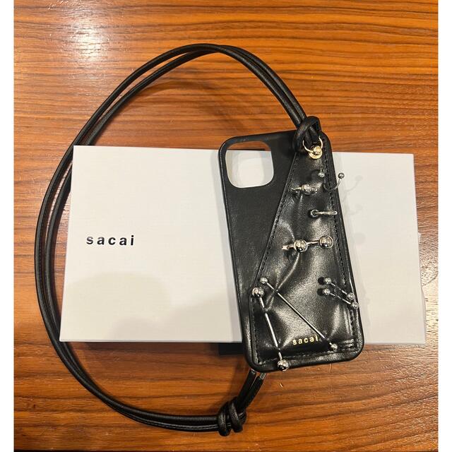 sacai(サカイ)の【週末値下げ】sacai22ss新作iphone13ケース未使用新品 スマホ/家電/カメラのスマホアクセサリー(iPhoneケース)の商品写真