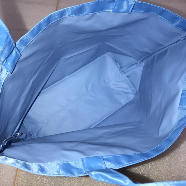 ハローキティ(ハローキティ)の☆新品☆ キティちゃん Kitty トートバッグ エコバッグ ブルー 水色 レディースのバッグ(トートバッグ)の商品写真