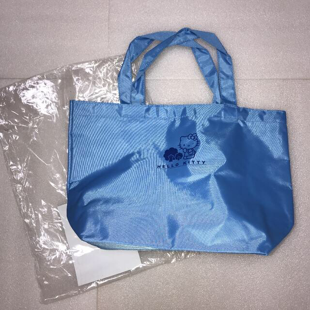 ハローキティ(ハローキティ)の☆新品☆ キティちゃん Kitty トートバッグ エコバッグ ブルー 水色 レディースのバッグ(トートバッグ)の商品写真