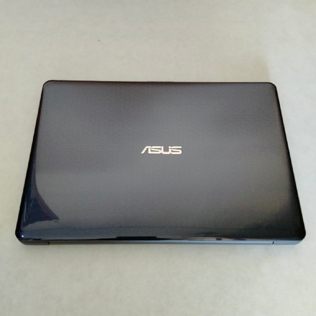 ASUS E203M ノートパソコン　美品