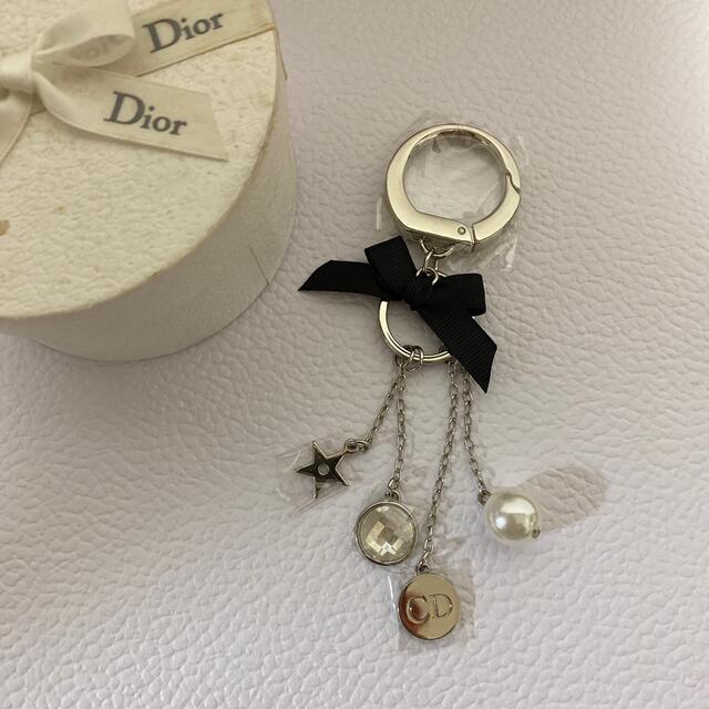 Christian Dior(クリスチャンディオール)の【nzm様専用】Dior シルバーチャーム×ミラー2点セット レディースのアクセサリー(チャーム)の商品写真