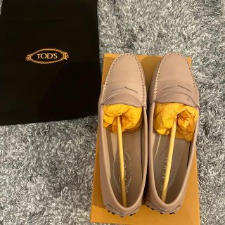 トッズ(TOD'S)の吉助様☆TOD’S ドライビングシューズ　38サイズ　(ローファー/革靴)