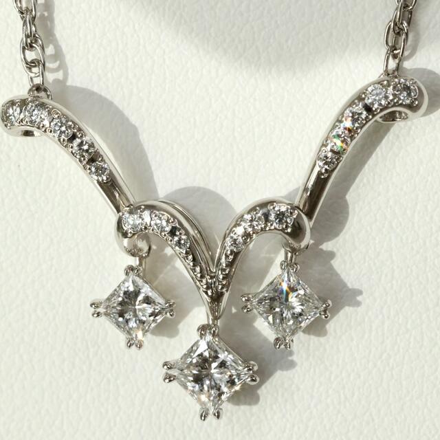 【激安アウトレット!】 ダイヤモンド トリロジー Pt 0.85ct プリンセスカット ネックレス ネックレス