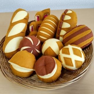 《オーダーページ》フェルトのハードパン(10種類) ハンドメイド