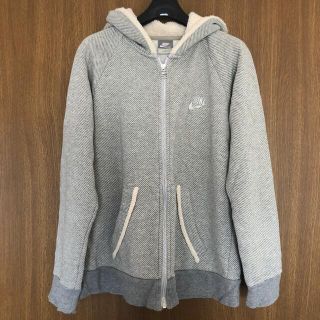 ナイキ(NIKE)のNIKE パーカー(パーカー)