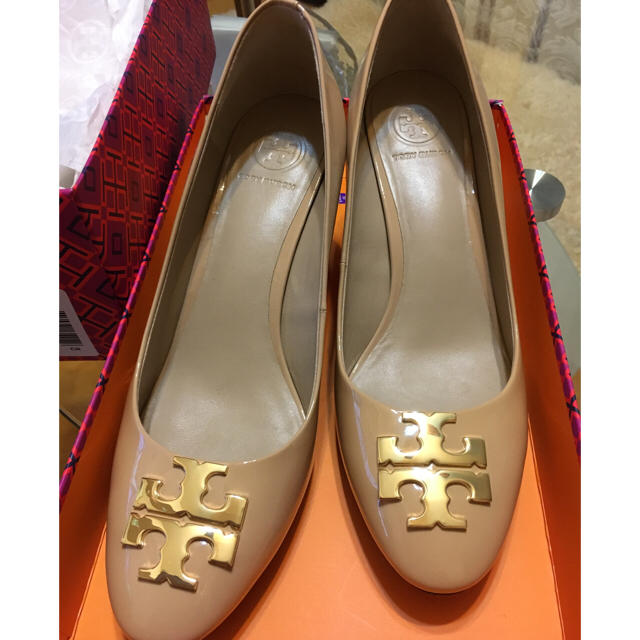 Tory Burch(トリーバーチ)の専用♡TORY BURCH エナメルパンプス レディースの靴/シューズ(ハイヒール/パンプス)の商品写真