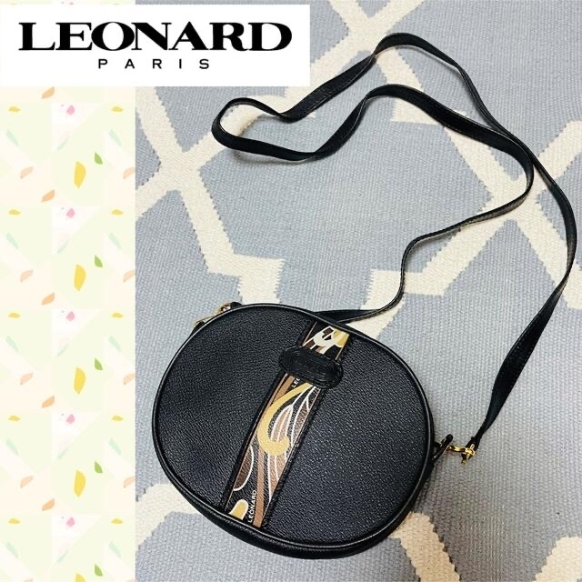 美品！LEONARD レオナール　ブラックハンドバッグ