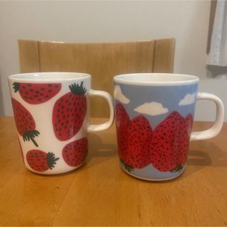 マリメッコ(marimekko)のマリメッコ　マグカップ　マンシッカ　2点❣️(グラス/カップ)