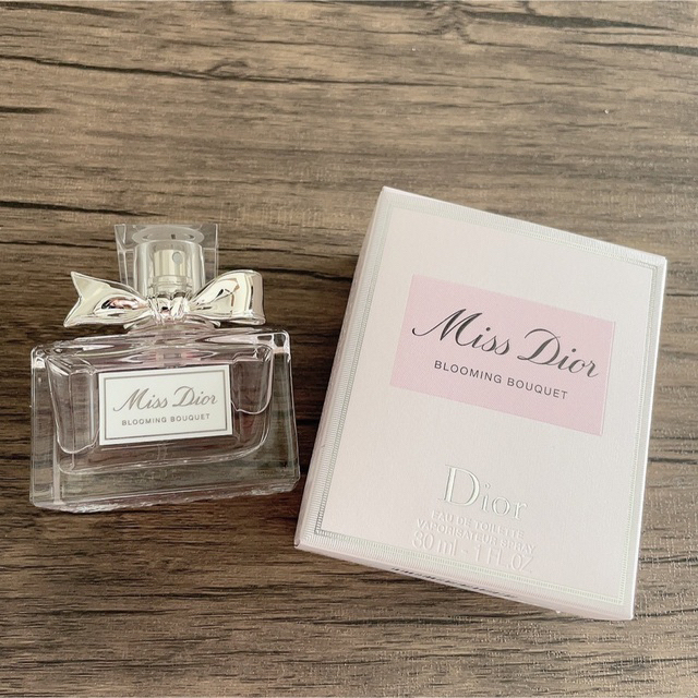 Christian Dior(クリスチャンディオール)のミスディオール ブルーミングブーケ　オードトワレ 30ml コスメ/美容の香水(香水(女性用))の商品写真