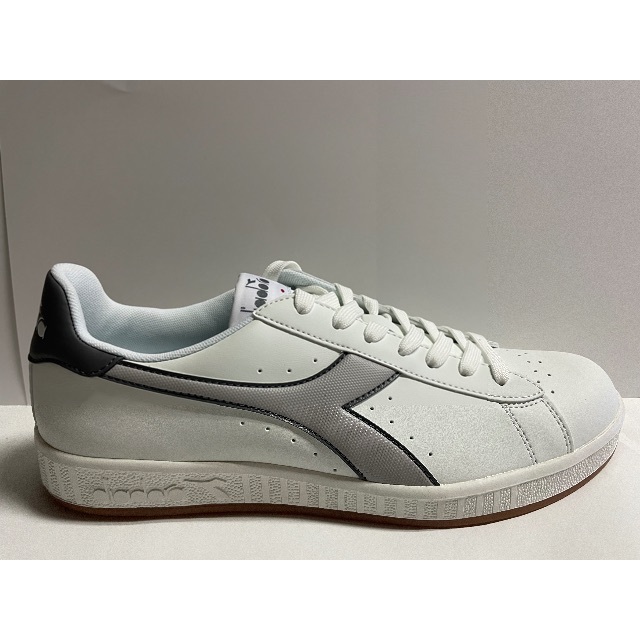 DIADORA(ディアドラ)の未使用 ディアドラ GAME P ホワイト（白）DIADORA メンズの靴/シューズ(スニーカー)の商品写真