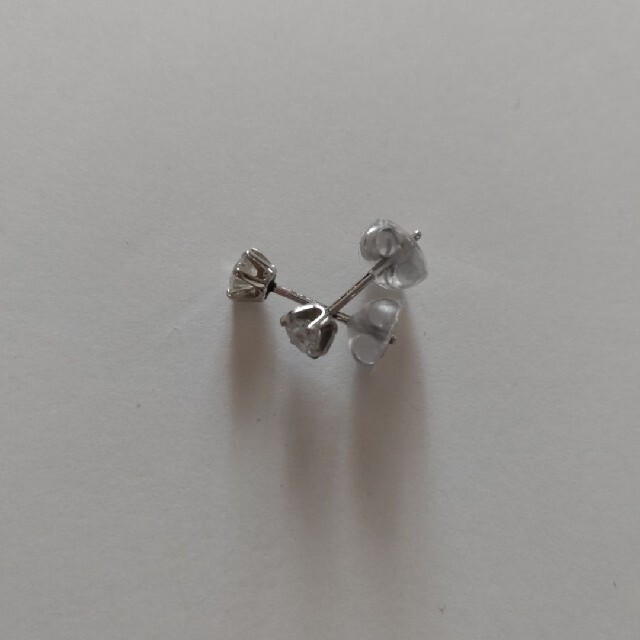 ダイヤモンド ピアス プラチナ 2