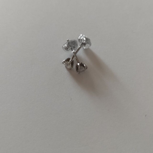ダイヤモンド ピアス プラチナ 3