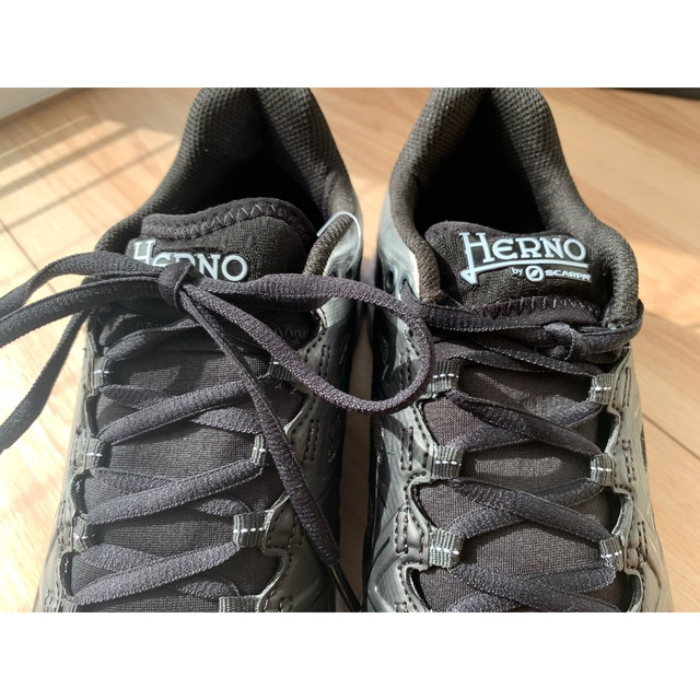 HERNO - 直営店定価販売中 新品ヘルノ スニーカー 23,5cm 表記38 HERNO - 直営店定価販売中 新品ヘルノ スニーカー 23,5cm 表記38