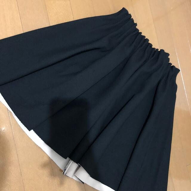 ZARA(ザラ)の二回着用　ZARA ミドルフレアスカート　ブラック レディースのスカート(ひざ丈スカート)の商品写真