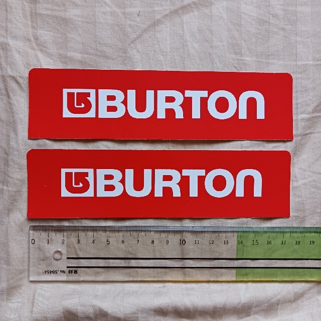 BURTON(バートン)のバートンステッカー正規ノベルティ品２枚一組 スポーツ/アウトドアのスノーボード(アクセサリー)の商品写真