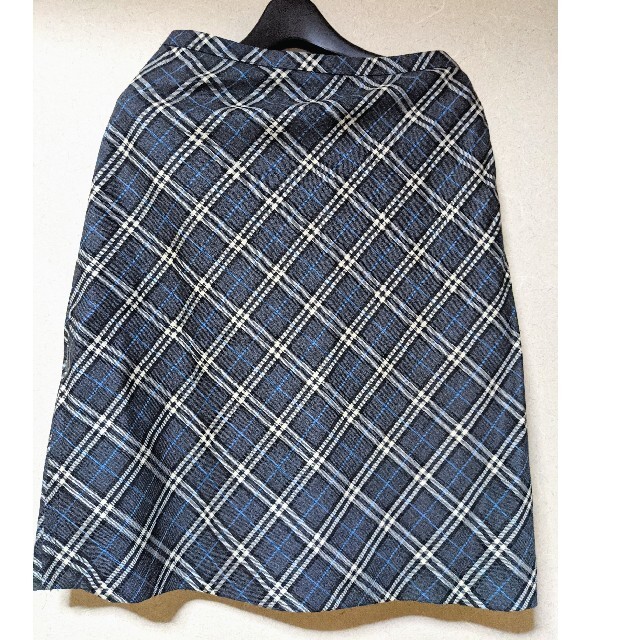 BURBERRY(バーバリー)のBURBERRY　スカート レディースのスカート(ひざ丈スカート)の商品写真