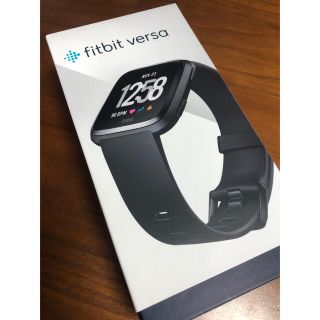 フィットフィット(fitfit)のfitbit versa(トレーニング用品)