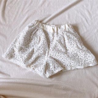 ジーユー(GU)のGU 花柄レースキュロット ハーフパンツ 110cm 白(スカート)