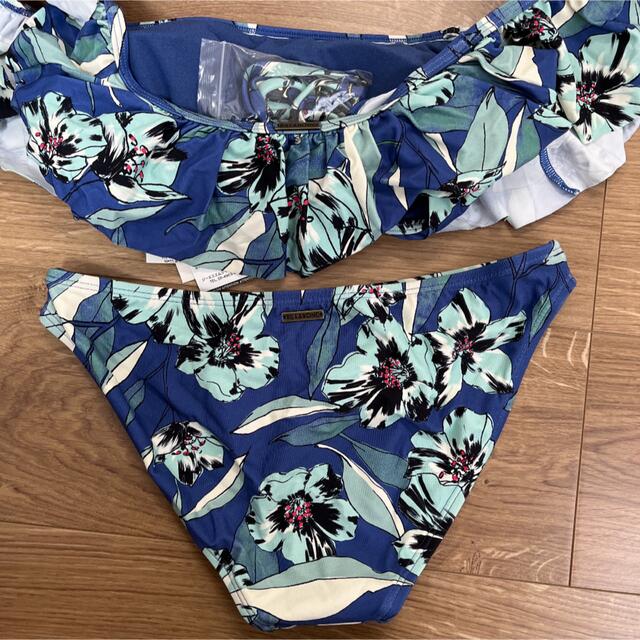 billabong(ビラボン)の新品＊BILLABONG 水着　ビキニ　ボタニカル柄 レディースの水着/浴衣(水着)の商品写真