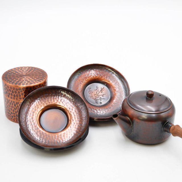 い出のひと時に、とびきりのおしゃれを! 銅製 湯呑 煎茶道具セット 茶托十枚 茶器 金属 純銅 松 竹 菊 梅 蘭 金属工芸 い出のひと時に、とびきりのおしゃれを! 銅製 湯呑 煎茶道具セット 茶托十枚 茶器 金属 純銅 松 竹 菊 梅 蘭 金属工芸