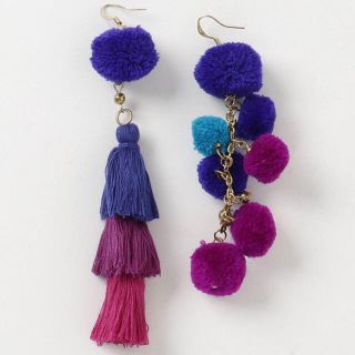 チャイハネ(チャイハネ)のチャイハネ ポンポンタッセルフリンジユーラピアス Blue×Purple Mix(ピアス)