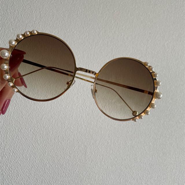 パール付きサングラス レディースのファッション小物(サングラス/メガネ)の商品写真
