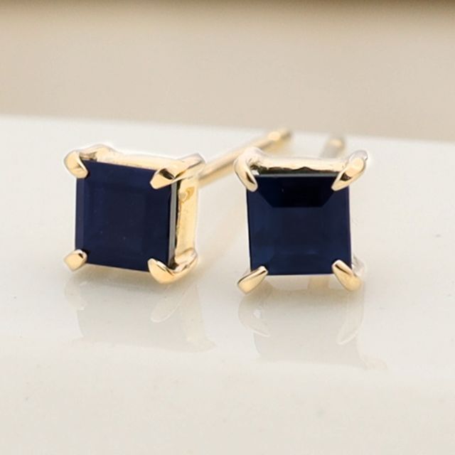 【合計0.58ct】サファイヤスクエアカット スタッドピアス  K18YG