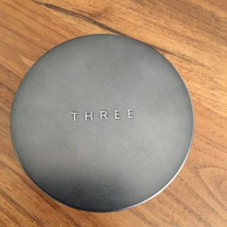 スリー(THREE)のTHREE パウダー空容器(フェイスパウダー)